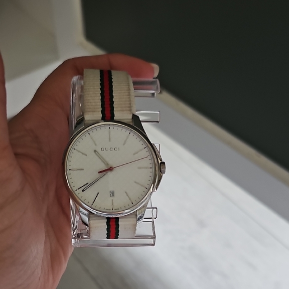 Gucci Ivory and Crimson Stripe Timepiece - Picture 1 of 4